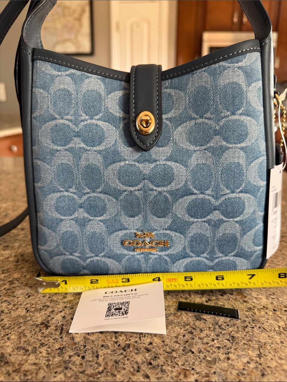 💙Cute Coach Denim Signature Canvas Shoulder Bag in Light Blue with Navy Trim NWT - Picture 3 of 17
